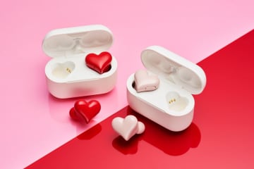 “ぷっくりハート”型ワイヤレスイヤホン音質アップ、重低音モードやノイキャン機能搭載で