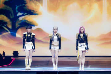 【韓流】「2025 MAMA」にハントリックス降臨！BABYMONSTERが『KPOPガールズ! デーモン・ハンターズ』の世界観を再現「Golden」カバーに観客熱狂〈レポート〉