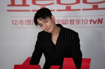 Netflix配信『プロボノ』主演チョン・ギョンホ、医師、講師の次は弁護士！撮影が「楽だった」理由は？