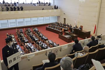 柏崎原発再稼働、容認か判断を　新潟知事、県議会に信問う