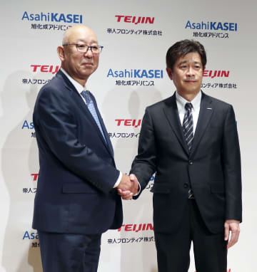 繊維商社、来年10月統合　帝人と旭化成の両子会社