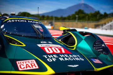 アストンマーティン・ヴァルキリー、望外の初年度に満足『ジョーカーなし』の2026年にも自信