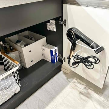 「洗面台下」どうしてる？開き扉・引き出しタイプの収納アイデア5選