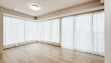 パークタワー晴海 14階｜「月島」駅徒歩12分。都心近接、パノラマウィンドウの開放感溢れる大空と運河を見晴らす、ウォーターフロントライフ。スカイツリーも望める角部屋2LDK