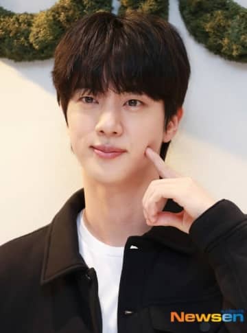 BTS ジンにキスした日本人女性、来年7月に韓国の法廷へ…韓国メディアが報道