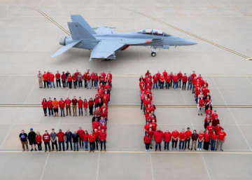 映画「トップガン」でも活躍！F/A-18スーパーホーネット、初飛行から30周年を迎える