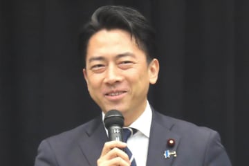 小泉進次郎防衛相　ニッポンの野球人口を復活させるには「きっかけづくりを幅広く展開する」