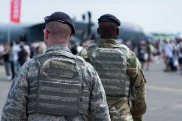 ひろゆき、”米軍基地反対運動”に私見『（軍事力で確保されたら）どうやって八重山諸島の人達の命を守るのですか？』…ネットでも議論に「軍事力は要らない」って言ってる人達は警察は要らないって言ってるのと同じ」「反対派として声上げる人はごく一部」「今は守らないといけない方で戦略を立てないといけない」