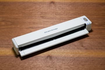 [本日の一品]Type-Cになったドキュメントスキャナー「ScanSnap iX110」、カバーも付け替えられる！