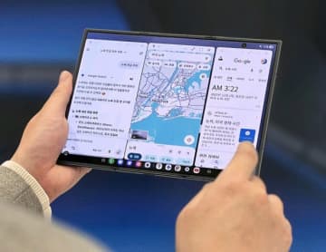 【韓国】サムスン初の三つ折りスマホ、12日国内発売［ＩＴ］