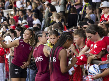 スイスの新語・流行語2025、ドイツ語圏は「女子代表」