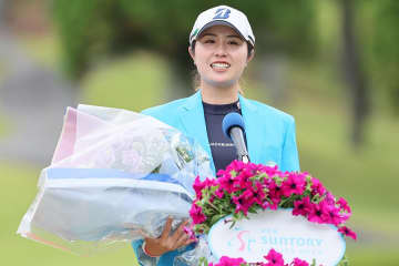 突然の結婚発表に騒然「びっくり」「ええ！」　渋野日向子も祝福、女子ゴルフ親友の嬉しい一報