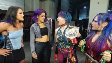 【ＷＷＥ】アスカ＆カイリ・セインの女子タッグ王座めぐり大混戦！　イヨ＆リアもベルトに照準