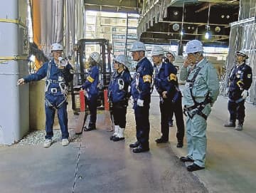 神奈川労働局／児屋野文男局長らが安全パトロール／中区海岸通計画現場で