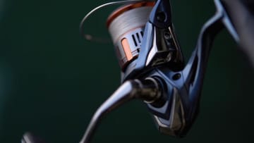 シマノの『大人気リール』が“5年ぶりのフルモデルチェンジ”。1万円台なのに上位機種のテクノロジーを受け継いだハイコスパモデルに。気になる価格と発売日は？