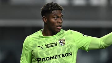 日本代表の頼れる23歳守護神、世界最高峰リーグの首位チームが獲得に興味か　スカウト視察済み？