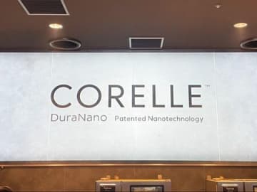 【プロも本気惚れ】フッ素加工なしで“こびりつかない”コレールの「新型フライパン」に大注目！ミシュランシェフが絶賛する実力とは？