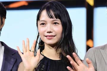 「だんだん若くなってない？」宮﨑あおい、18年ぶり大河の“姫”姿が「美人」「可愛すぎる」とファン騒然
