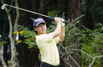 高3でベストスコアは驚異の『59』 「筋トレが趣味です」“マッチョな18歳”中本旺希が2位発進【ユニクロ8地区対抗戦】