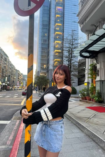 「日本ではこんなのもー着れない」22歳Iカップグラドルのスタイルに騒然「確かに目立ちすぎるね」