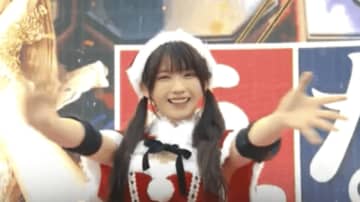 えなこ、ミニスカサンタのコスプレでSASUKE挑戦　SNS騒然「まじ！？！？！？！？」「意外性にびっくりです！」