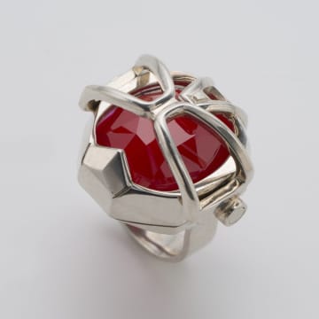 大胆に銀を使った本格リング！　「仮面ライダーウィザード　ウィザードフレイムリングデザイン　silver925　リング」2026年4月発売