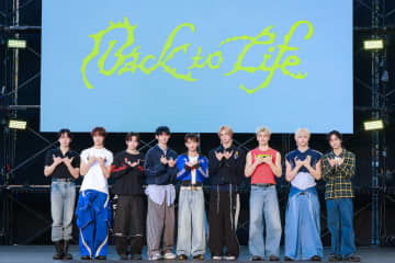 &TEAM、日韓ダブルミリオン・『紅白』出場・『レコ大』受賞の喜びを大いに語る　K「地に足着けて一生懸命頑張っていきたい」