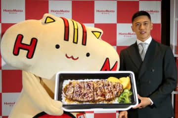 ほっともっと「アンガスビーフステーキ重」、車いすテニスの小田凱人選手が絶賛