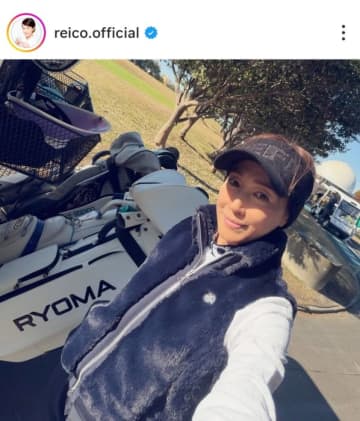 女優の高島礼子が友達でもあるベテランプロと初めてのラウンド 「また成長出来たかな」とワンランクアップを実感