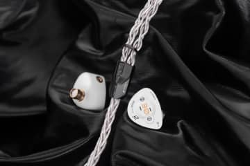 DUNU、Effect AudioコラボIEM「DK3001 BD EA」をe☆イヤホンでも販売
