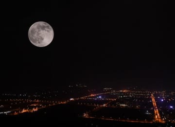 スーパームーンが5日未明に出現―中国メディア