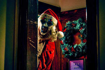 嘔吐者続出の超過激ホラー『テリファー 聖夜の悪夢』クリスマスにリバイバル上映決定！
