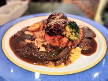 とろとろ派？クラシック派？ 卵好き必見の今食べたい絶品オムライス3選