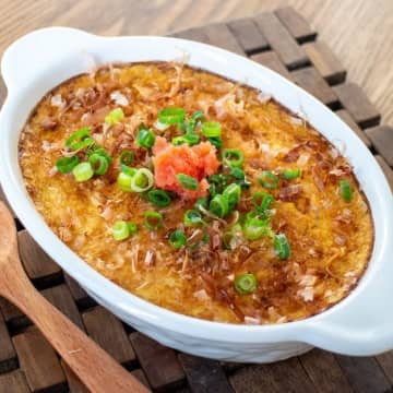 【長芋のコレ考えた人、天才かよ……。】「全部混ぜて焼いたら超ウマい！」長芋と豆腐のふわトロ明太焼き