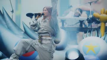 YOASOBI、RADWIMPS「会心の一撃」カバーのライブ映像を公開