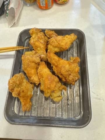 小倉優子、クリスマスに向けて試作中の料理「調味料を変えて色々作ってるよ」