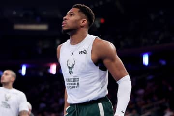 ヤニスがトレードを希望か？SNSでバックス関連の投稿を削除、レイカーズ行きを示唆するような“意味深ムーブ”も＜DUNKSHOOT＞