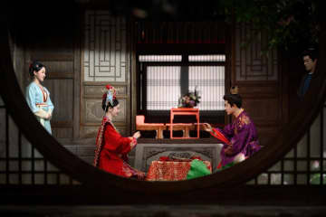 ジャン・ワンイー×ジン・ティエン「似錦～華めく運命～」が日本初放送、転生やりなおしロマンス時代劇