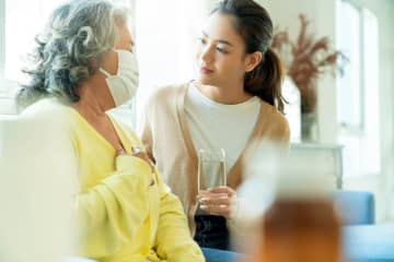 「悔いの残らないように母を看取りたい」献身的な介護の果て、41歳になって婚活を始めた娘が気づいた“取り戻せない時間の重み”