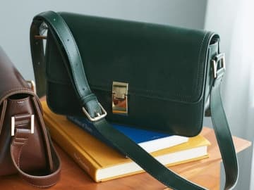 結局、こういうのが一番使える♡【ROPÉ PICNIC】大人コーデの必需品「フラップショルダー」