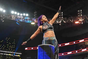 まるで“ジョイマン状態”？ 人気女子レスラー、サイン会でまさかの事態…哀愁ただよう“ポツンと写真”にファン爆笑