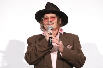 ジョニー・デップ「アル・パチーノから“謎の電話”がかかってきたんだ」監督オファーの裏側を明かす