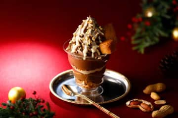 阪急うめだ限定！ピーナッツ×チョコの贅沢「Doré・チョコレートサンデー」