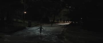 「こんなに満足感得られることある！？」「釘付けになる一本」“ネタバレ厳禁”『WEAPONS／ウェポンズ』大ヒットスタート