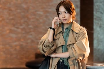 内部告発に踏み切る週刊記者・“奏”川口春奈の真の目的とは？『スキャンダルイブ』3話