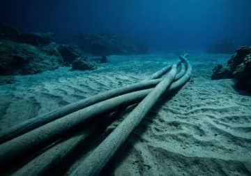 アマゾンとグーグルが「海底」で激突…“見えないインフラ戦争”と、日本企業の躍進