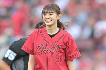 モデル美女が“大役”発表「ほんまに可愛い」　父は元NPB投手…報告に歓喜の声