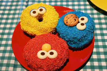 １００人超えの行列…大阪初「セサミストリートマーケット」は、フードに注目