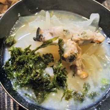 濃厚！牡蠣の味噌汁！コレをトッピングして絶品！牡蠣ご飯にも！