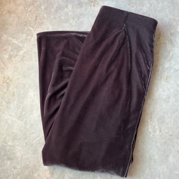 「ベロアスカートって太って見えそう…」をすっきり解決！GUの細見えスカート着用レビュー